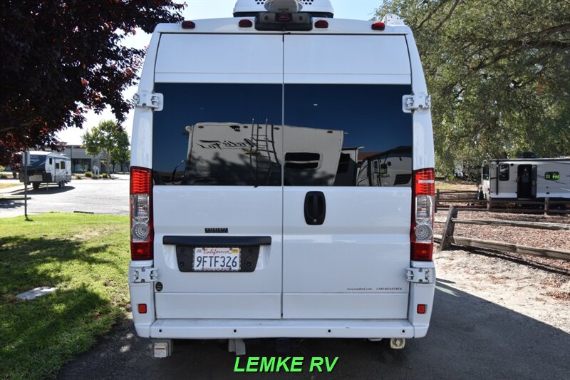 2016 Roadtrek Zion SRT   - Photo 25 - Rocklin, CA 95677