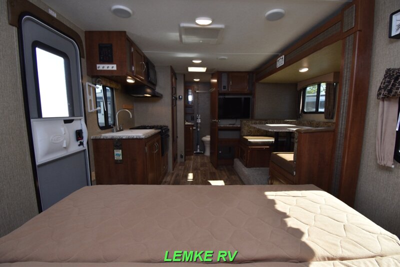 2017 Keystone Passport Ultra Lite Express 199MLWE   - Photo 20 - Rocklin, CA 95677
