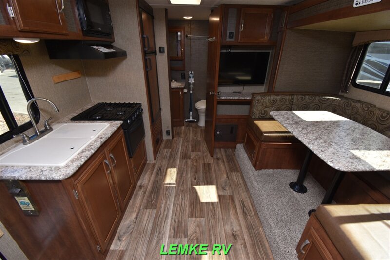 2017 Keystone Passport Ultra Lite Express 199MLWE   - Photo 2 - Rocklin, CA 95677