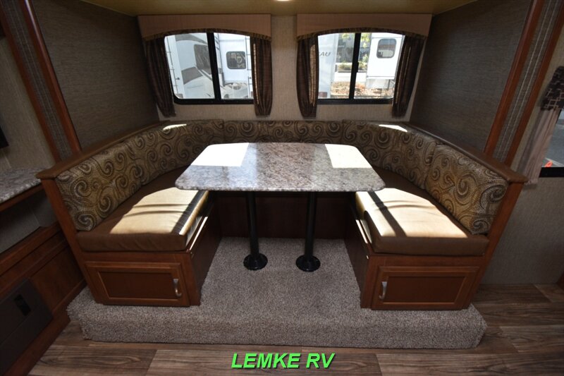 2017 Keystone Passport Ultra Lite Express 199MLWE   - Photo 16 - Rocklin, CA 95677