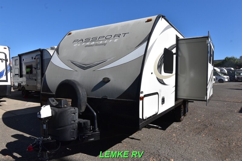 2017 Keystone Passport Ultra Lite Express 199MLWE   - Photo 6 - Rocklin, CA 95677