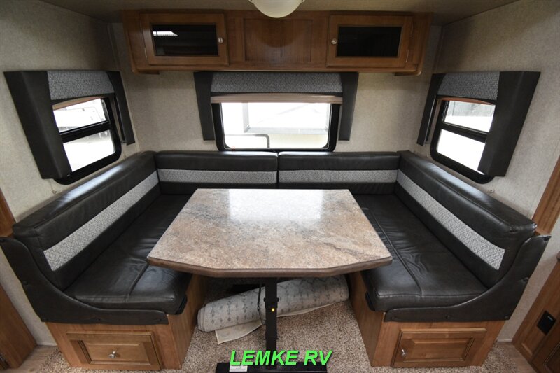 2018 Forest River Rockwood Ultra Lite 2703WS   - Photo 14 - Rocklin, CA 95677