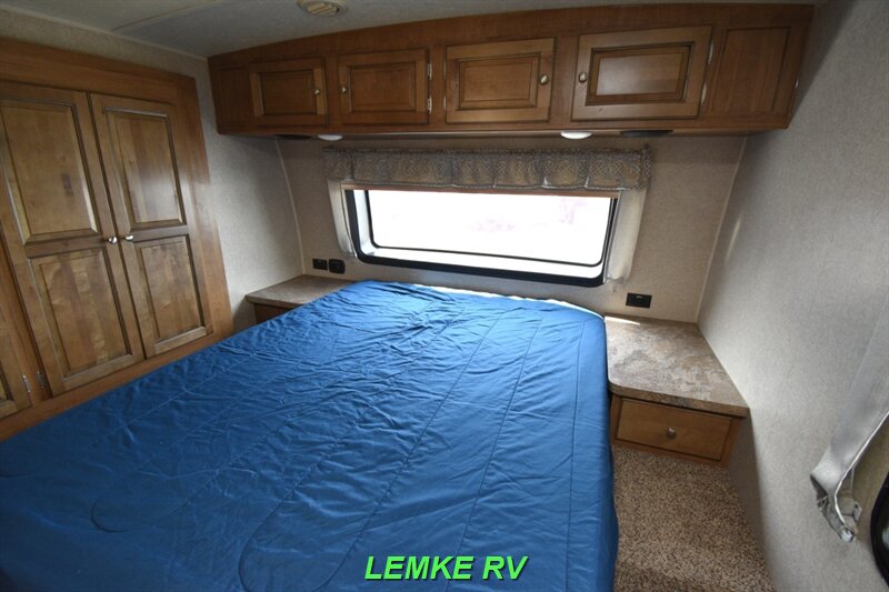 2018 Forest River Rockwood Ultra Lite 2703WS   - Photo 17 - Rocklin, CA 95677