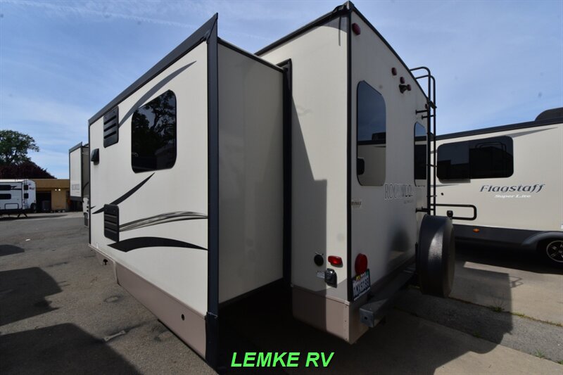 2018 Forest River Rockwood Ultra Lite 2703WS   - Photo 7 - Rocklin, CA 95677