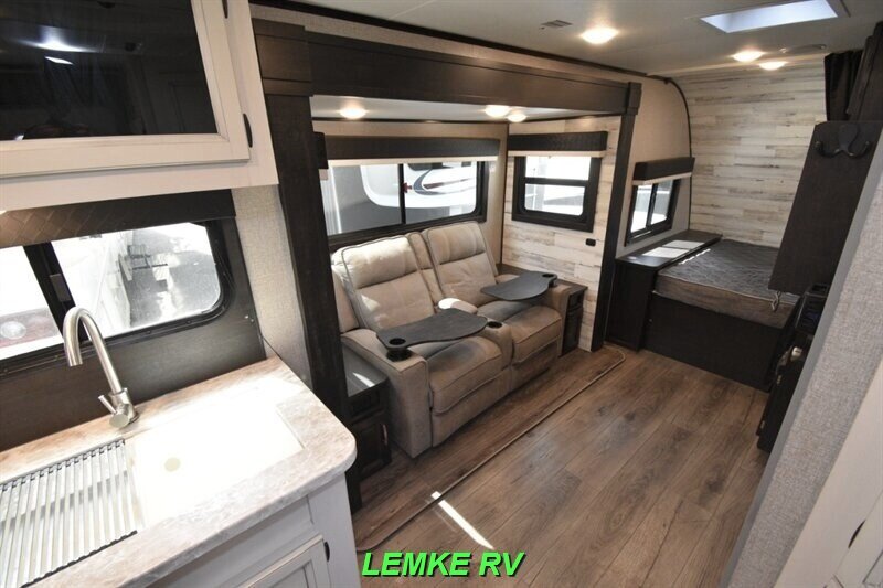 2021 Jayco Jay Feather 16RK   - Photo 10 - Rocklin, CA 95677