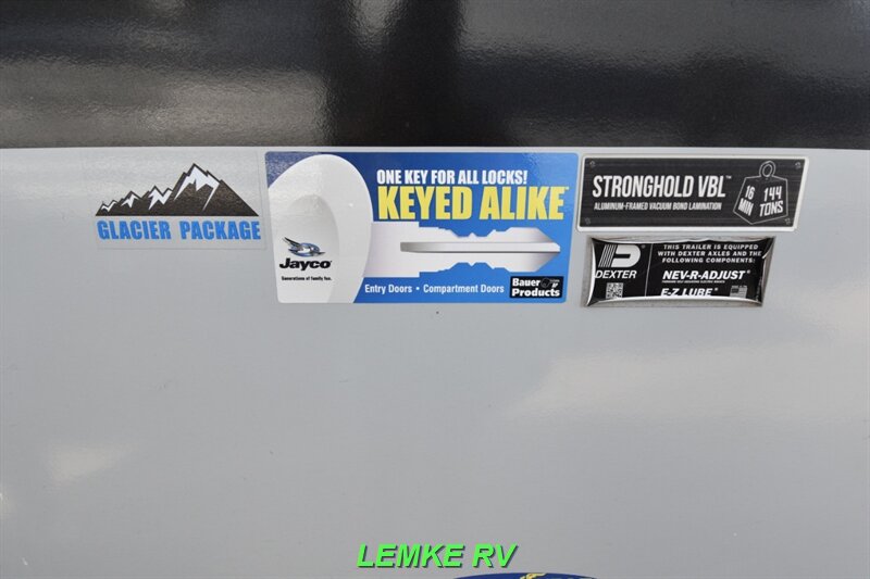 2021 Jayco Jay Feather 16RK   - Photo 23 - Rocklin, CA 95677