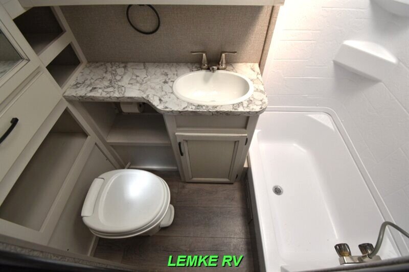 2021 Jayco Jay Feather 16RK   - Photo 20 - Rocklin, CA 95677