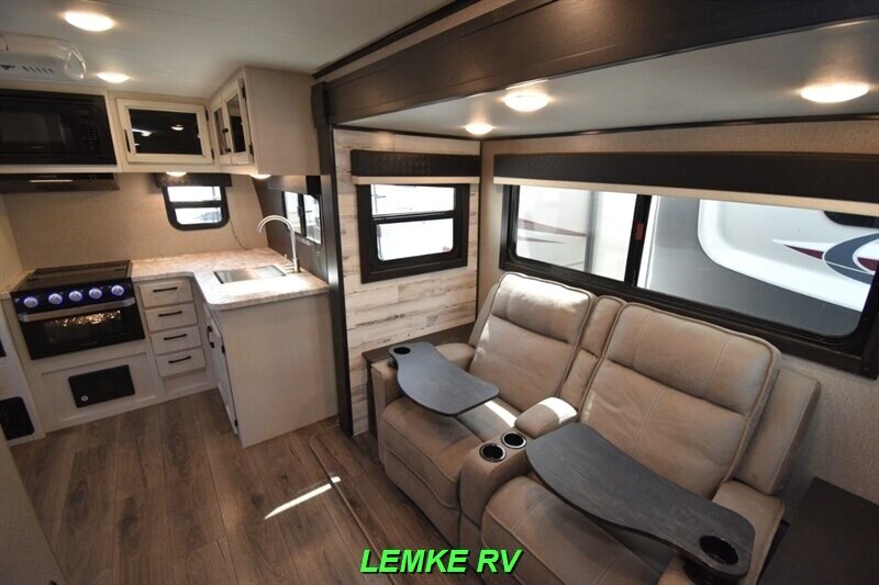 2021 Jayco Jay Feather 16RK   - Photo 14 - Rocklin, CA 95677