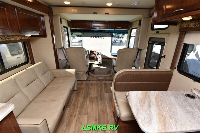 2018 Coachmen Pursuit Precision 29SS   - Photo 5 - Rocklin, CA 95677