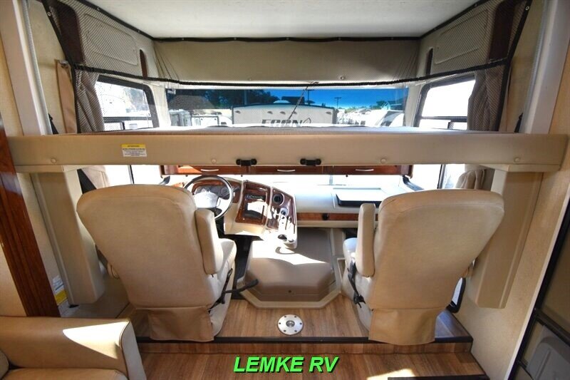 2018 Coachmen Pursuit Precision 29SS   - Photo 15 - Rocklin, CA 95677