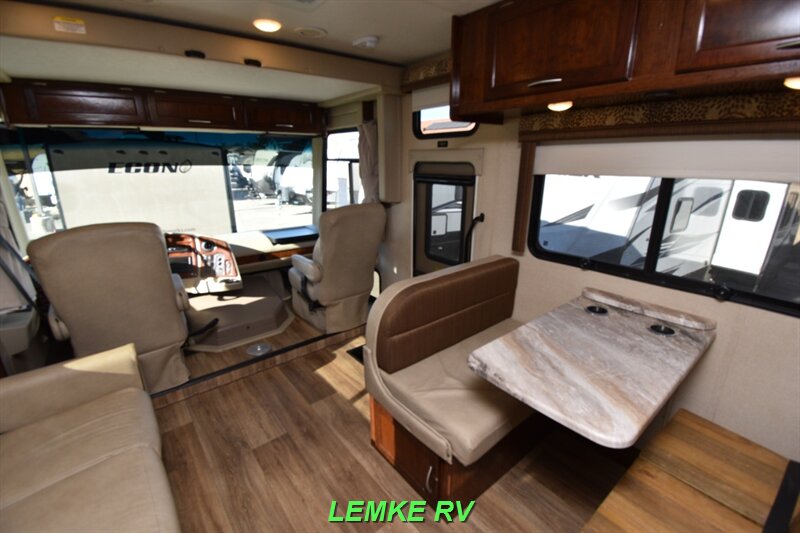 2018 Coachmen Pursuit Precision 29SS   - Photo 12 - Rocklin, CA 95677