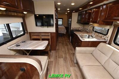 2018 Coachmen Pursuit Precision 29SS  