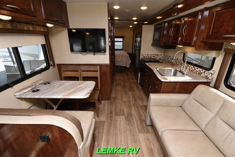 2018 Coachmen Pursuit Precision 29SS   - Photo 2 - Rocklin, CA 95677