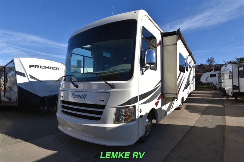 2018 Coachmen Pursuit Precision 29SS   - Photo 6 - Rocklin, CA 95677