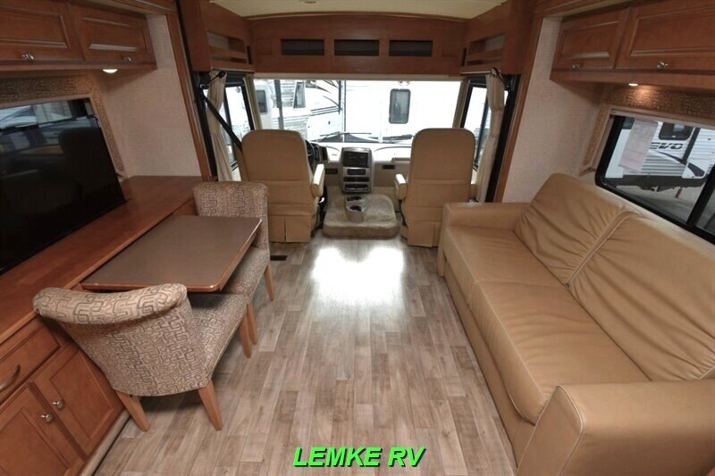 2018 Winnebago Vista 30T   - Photo 5 - Rocklin, CA 95677