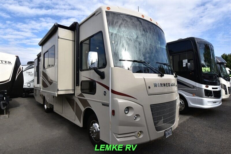2018 Winnebago Vista 30T   - Photo 1 - Rocklin, CA 95677