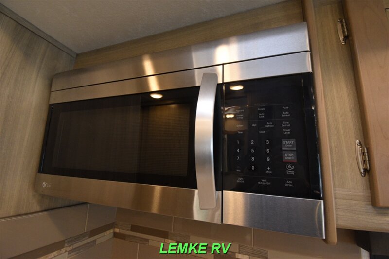 2019 Coachmen Mirada 29FW   - Photo 15 - Rocklin, CA 95677