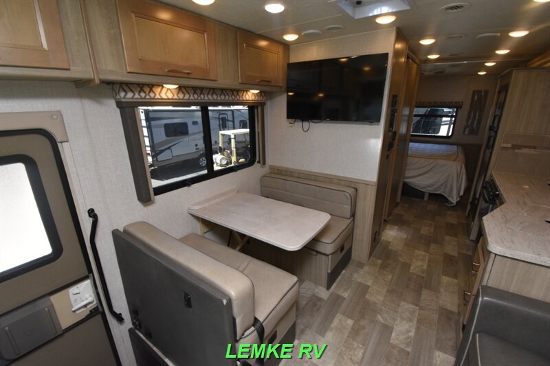 2019 Coachmen Mirada 29FW   - Photo 12 - Rocklin, CA 95677