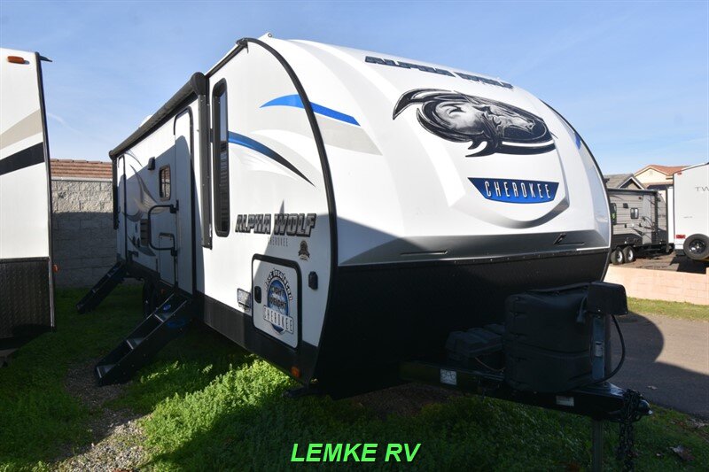 2019 Forest River Cherokee Alpha Wolf 26DBH-L   - Photo 1 - Rocklin, CA 95677