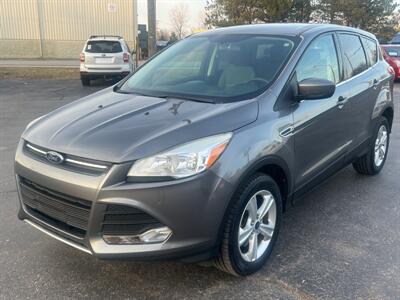 2014 Ford Escape SE   - Photo 3 - Lannon, WI 53046