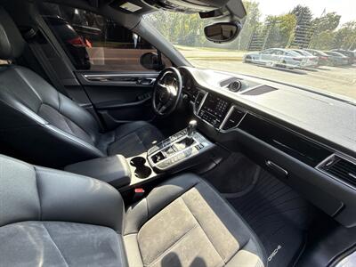 2018 Porsche Macan   - Photo 13 - Lannon, WI 53046