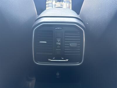 2018 Porsche Macan   - Photo 18 - Lannon, WI 53046