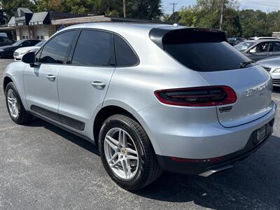 2018 Porsche Macan   - Photo 5 - Lannon, WI 53046