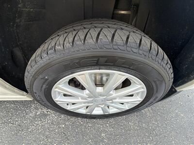 2011 Buick Lucerne CXL   - Photo 16 - Lannon, WI 53046