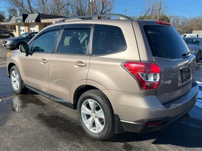 2015 Subaru Forester 2.5i Premium   - Photo 4 - Lannon, WI 53046