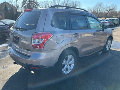 2015 Subaru Forester 2.5i Premium   - Photo 6 - Lannon, WI 53046