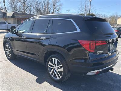 2017 Honda Pilot Elite   - Photo 5 - Lannon, WI 53046