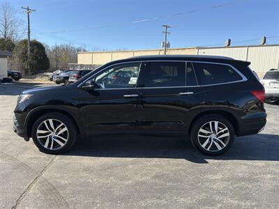 2017 Honda Pilot Elite   - Photo 4 - Lannon, WI 53046