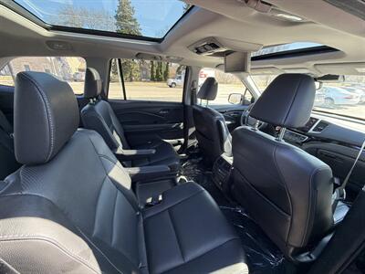 2017 Honda Pilot Elite   - Photo 13 - Lannon, WI 53046