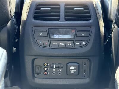 2017 Honda Pilot Elite   - Photo 18 - Lannon, WI 53046