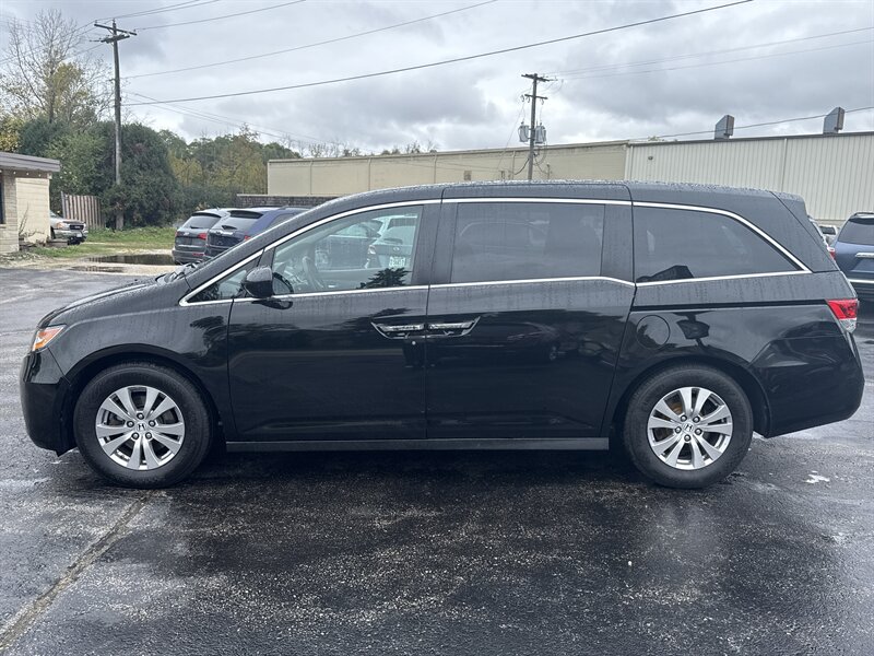 2016 Honda Odyssey EX photo 4