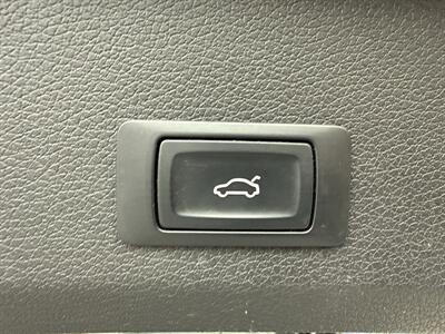 2015 Audi Q7 3.0T quattro Premium Plus - Photo 12 - Lannon, WI 53046