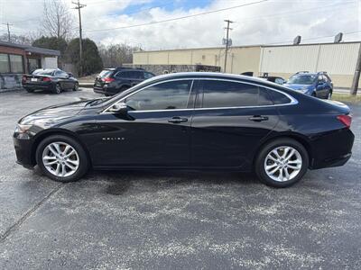 2017 Chevrolet Malibu LT - Photo 4 - Lannon, WI 53046