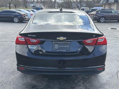 2017 Chevrolet Malibu LT - Photo 6 - Lannon, WI 53046