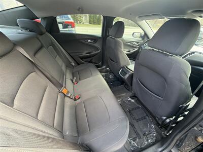 2017 Chevrolet Malibu LT - Photo 12 - Lannon, WI 53046