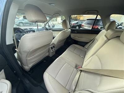 2015 Subaru Outback 2.5i Limited   - Photo 10 - Lannon, WI 53046