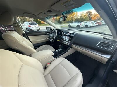2015 Subaru Outback 2.5i Limited   - Photo 13 - Lannon, WI 53046