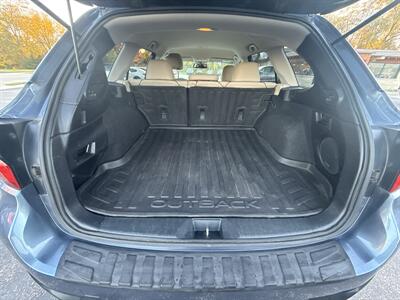 2015 Subaru Outback 2.5i Limited   - Photo 11 - Lannon, WI 53046
