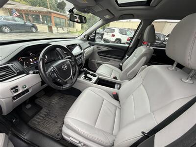 2017 Honda Pilot EX-L w/Navi - Photo 9 - Lannon, WI 53046