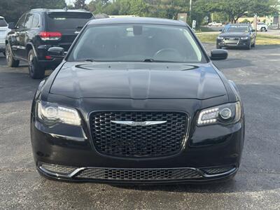 2020 Chrysler 300 Touring   - Photo 2 - Lannon, WI 53046