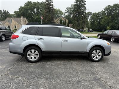 2012 Subaru Outback 3.6R Limited - Photo 7 - Lannon, WI 53046