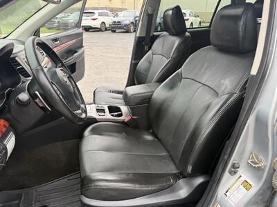 2012 Subaru Outback 3.6R Limited - Photo 11 - Lannon, WI 53046