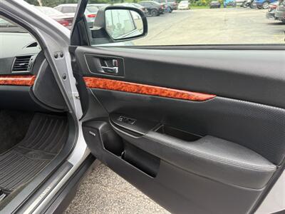 2012 Subaru Outback 3.6R Limited - Photo 9 - Lannon, WI 53046