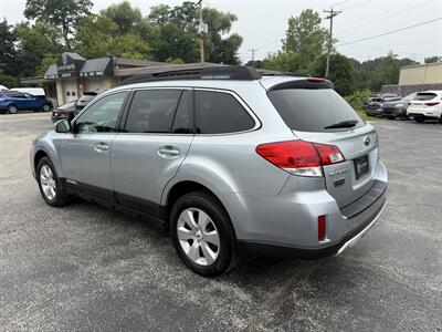 2012 Subaru Outback 3.6R Limited - Photo 4 - Lannon, WI 53046