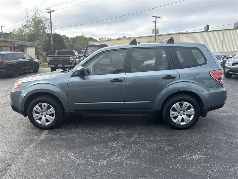 2009 Subaru Forester X photo 2