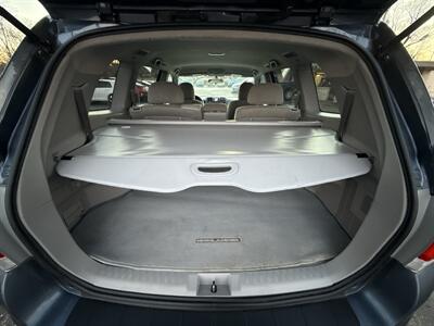 2013 Toyota Highlander 4WD V6   - Photo 10 - Lannon, WI 53046